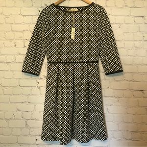 NWT Max Studio Black Floral 60s Style Mod Dress Size Small **Flaw**